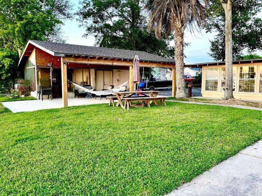 The Spotted Tail Villa Hackberry Bagian luar foto